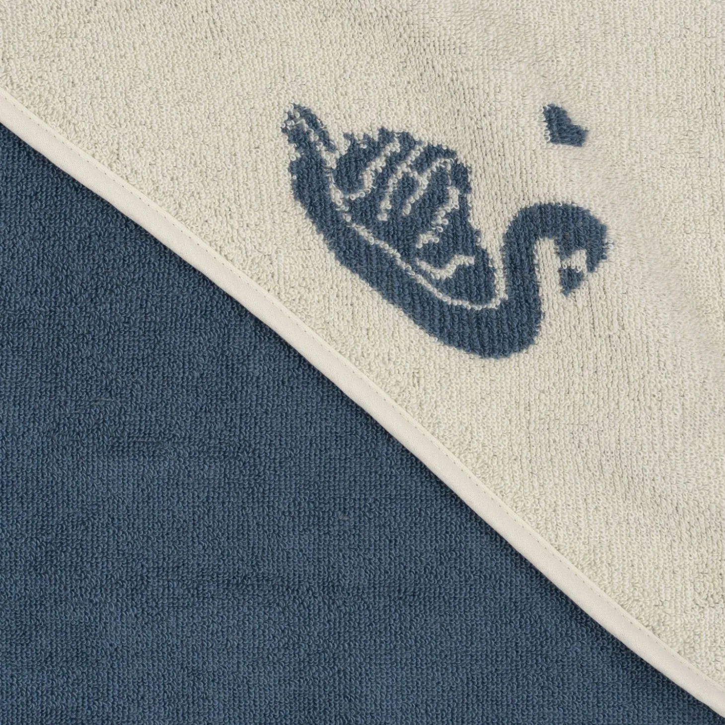Konges Sløjd Frottehandklaede Med Jacquardmonster - Swan* Håndklæder & Badekåber