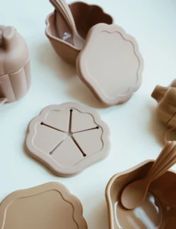 Konges Sløjd Muslinge Spisesaet I Silikone - Terra Cotta* Borddaekning