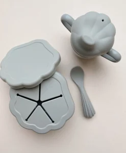 Konges Sløjd Muslinge Spisesaet I Silikone - Light Blue* Borddaekning
